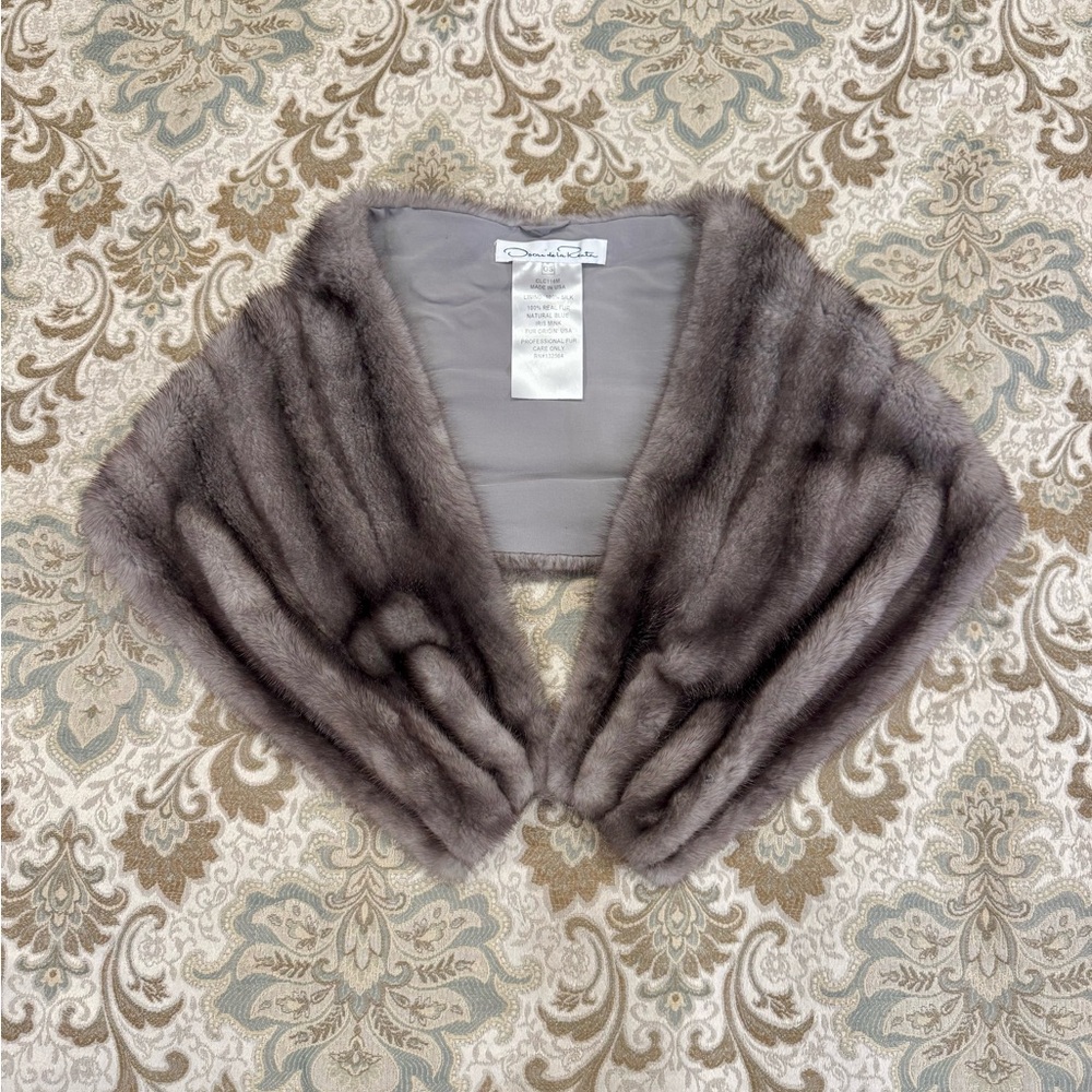 Oscar de la Renta Gray Fur Shawl